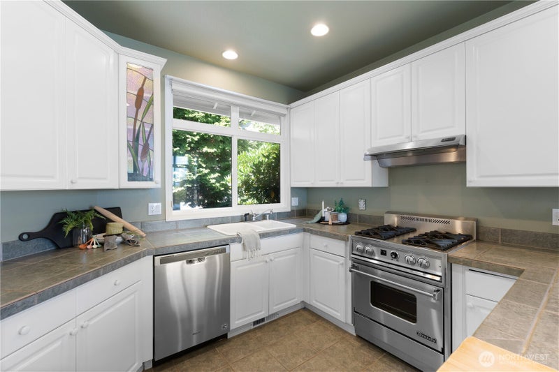 3909 View Ridge 14
