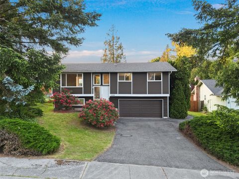 Photo of 7838 NE 146th Street, Kenmore, WA 98028 (MLS # 2526562)