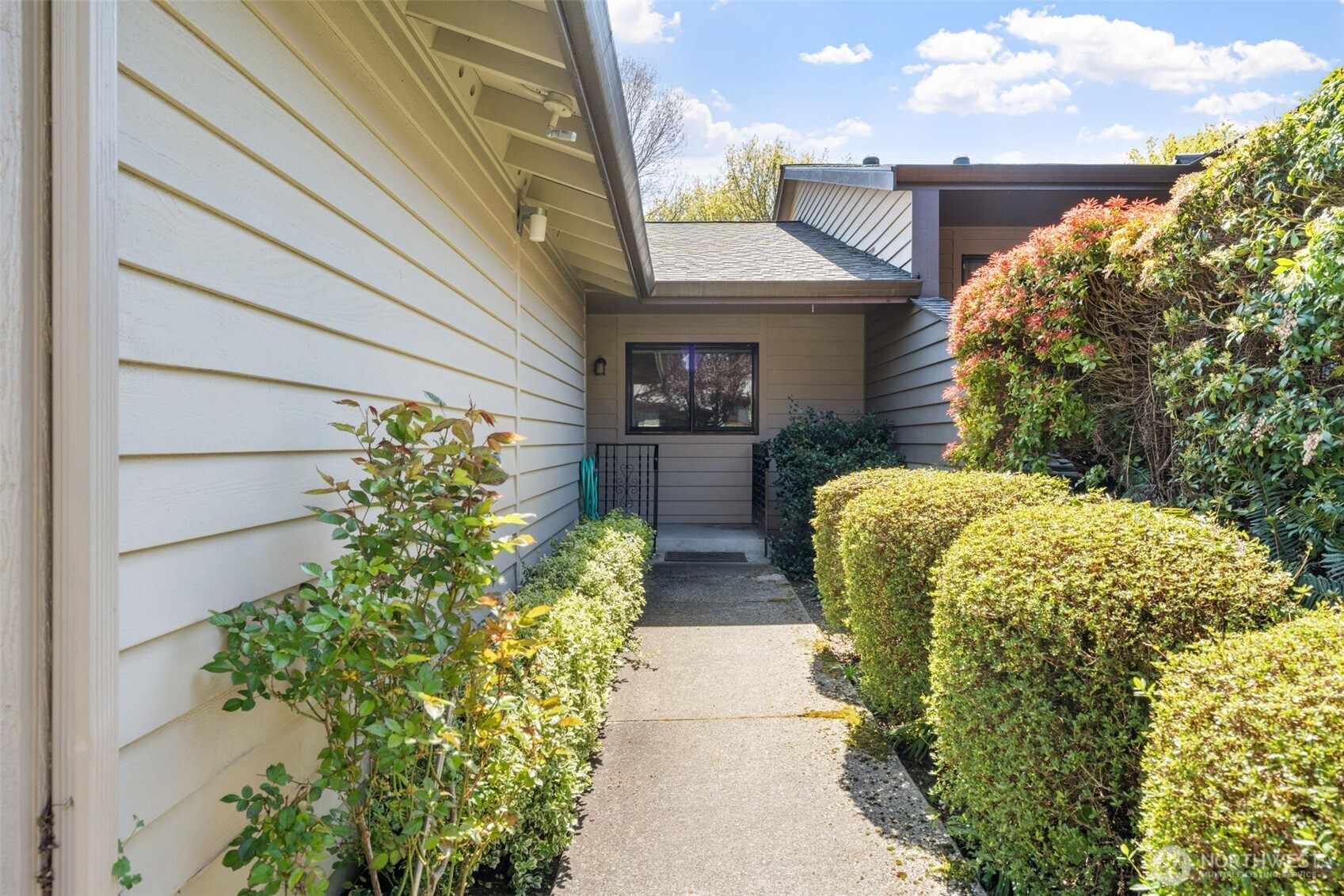 8006 53rd Street W