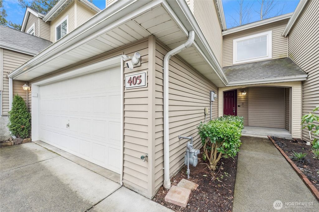 Photo of 405 S 47th Street #405, Renton, WA 98055 (MLS # 2348836)