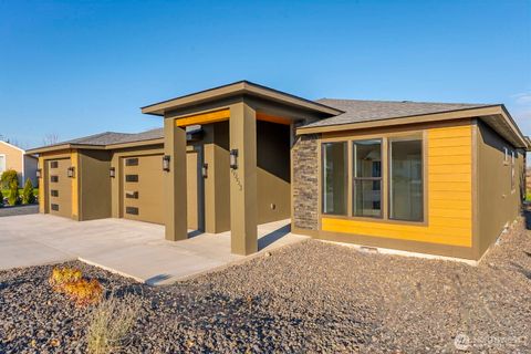 Photo of 2053 H.2 Road, Moses Lake, WA 98837 (MLS # 2448600)