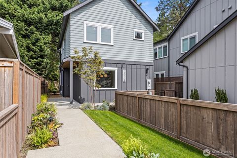 Photo of 13010 NE 113th Street #2, Kirkland, WA 98033 (MLS # 2517463)