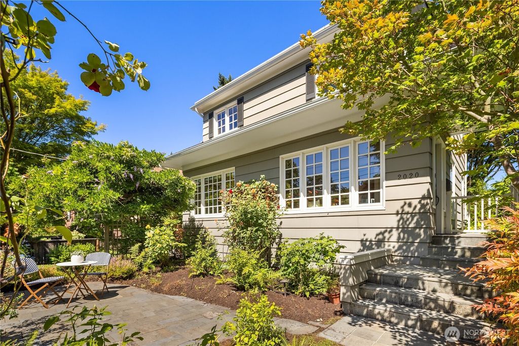 Photo of 2020 E Lynn Street, Seattle, WA 98112 (MLS # 2416281)