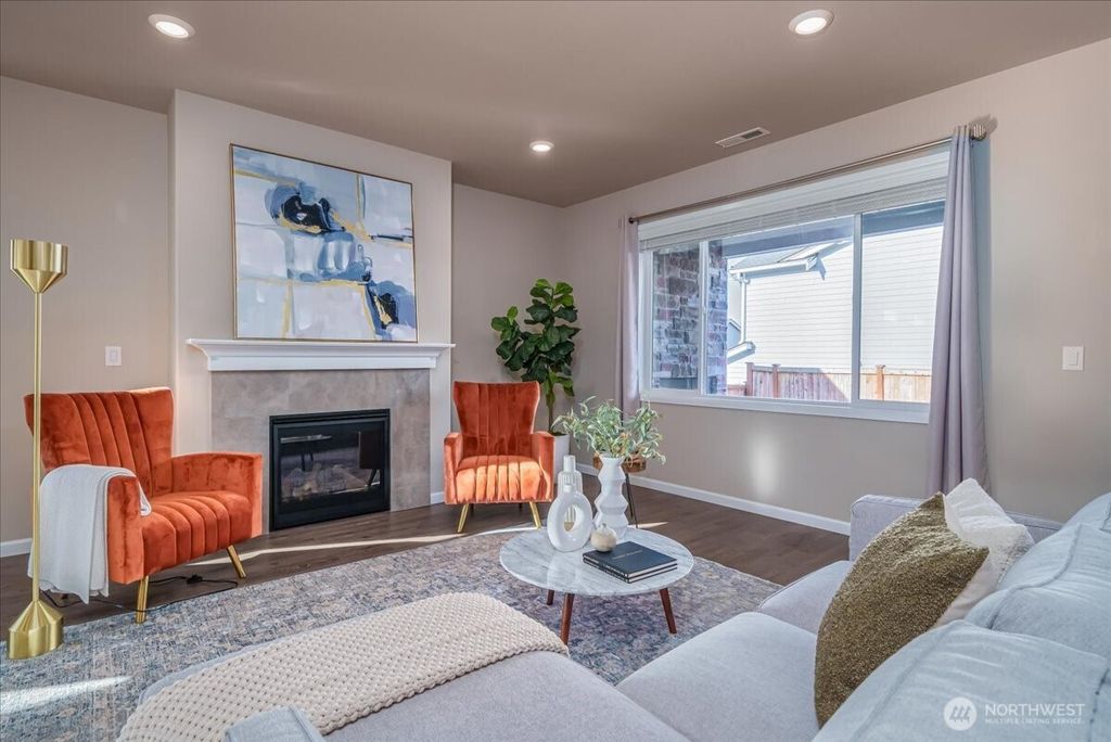 Photo of 20324 SE 259th St St, Covington, WA 98042 (MLS # 2332174)