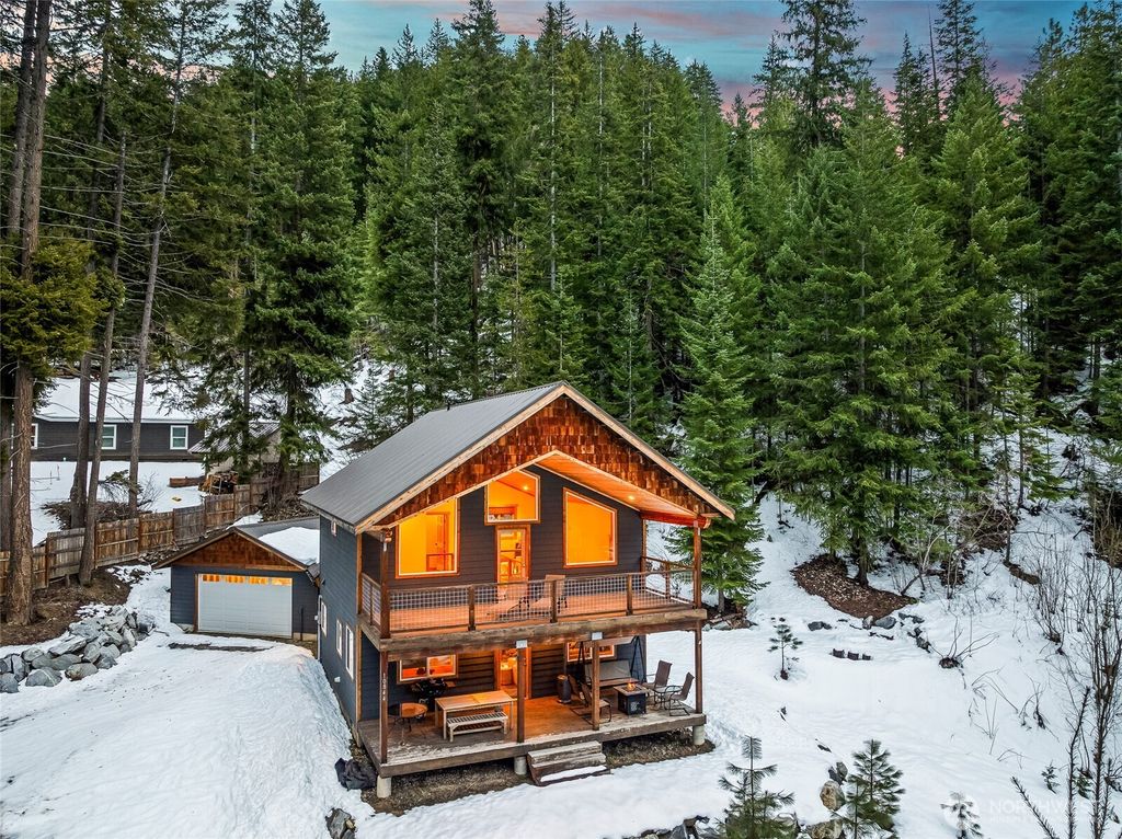 Photo of 56 White Fir Lane, Leavenworth, WA 98826 (MLS # 2495052)