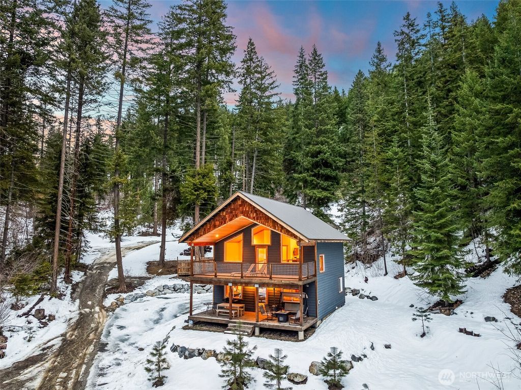 Photo of 56 White Fir Lane, Leavenworth, WA 98826 (MLS # 2495052)