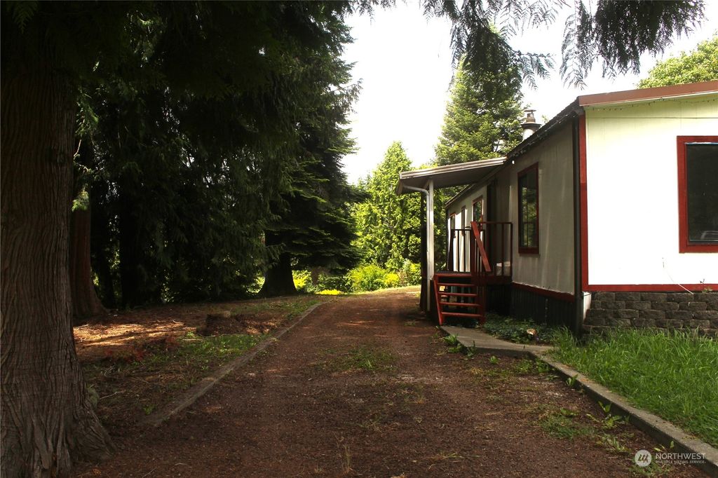 Photo of 12508 NE Phillip Drive, Kingston, WA 98346 (MLS # 2243896)