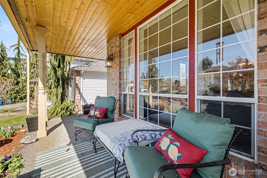 Photo of 24216 129th Avenue SE, Kent, WA 98030 (MLS # 2504887)