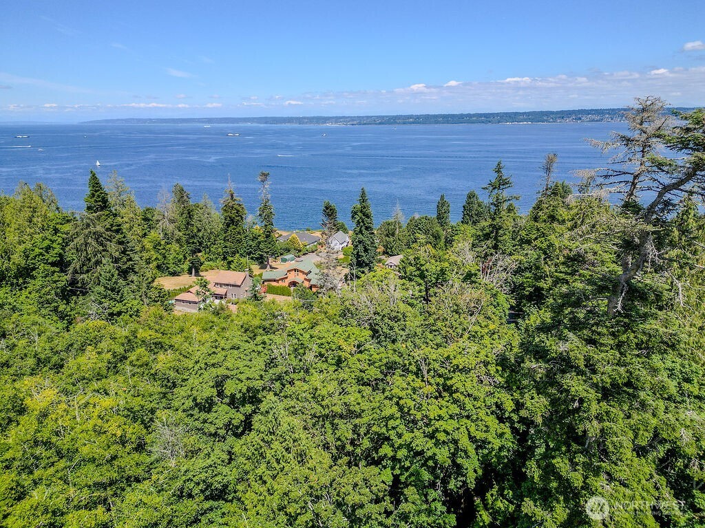 23065 Jefferson Point Road NE