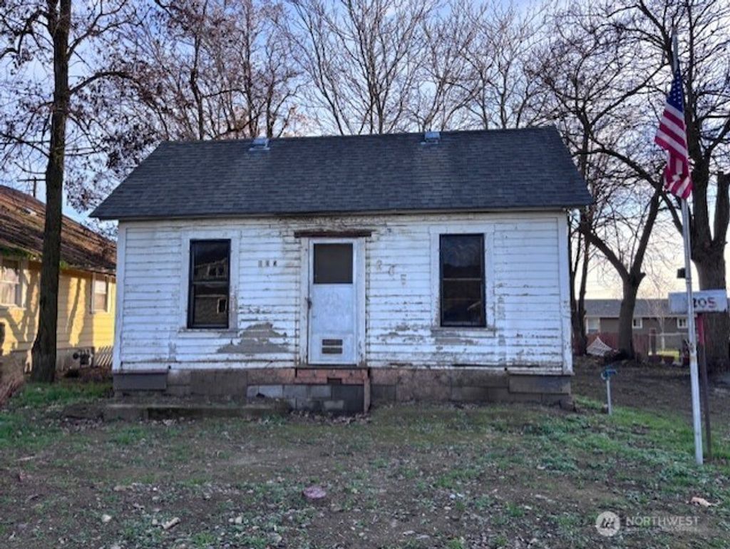 Photo of 205 Willard St, Walla Walla, WA 99362 (MLS # 2464213)