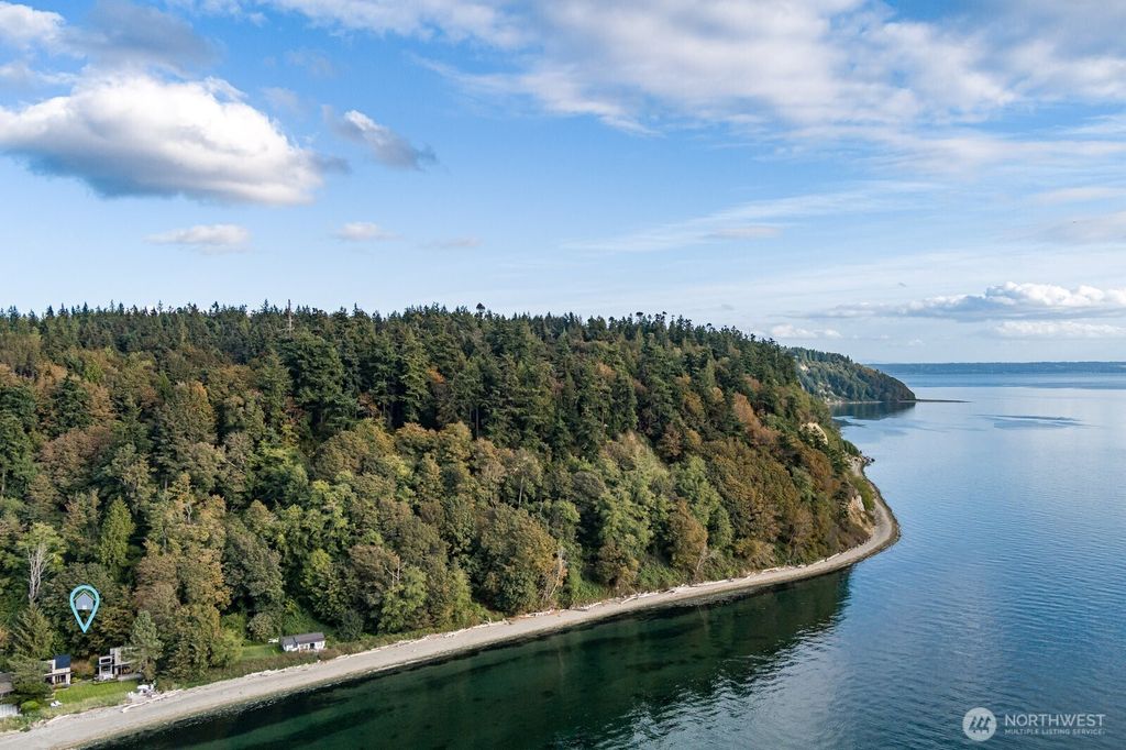 Photo of 7683 Maxwelton Road, Clinton, WA 98236 (MLS # 2487246)