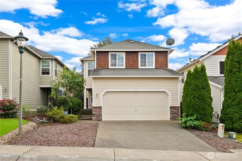 Photo of 11429 SE 195th Place, Kent, WA 98031 (MLS # 2582545)