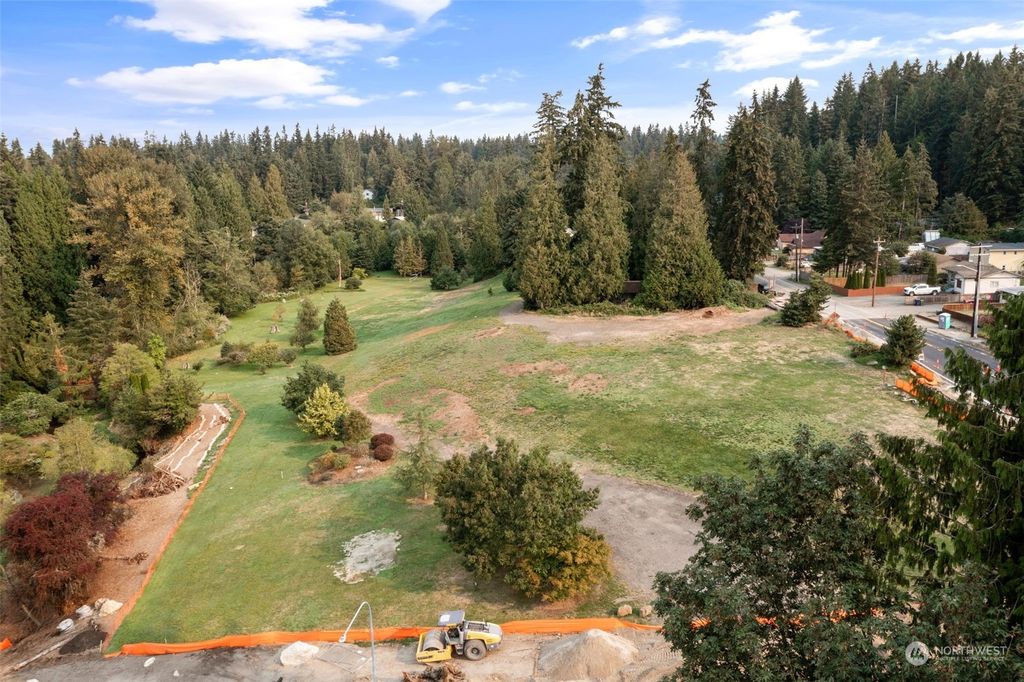 Photo of 20814 Locust Way Way, Lynnwood, WA 98036 (MLS # 2290324)