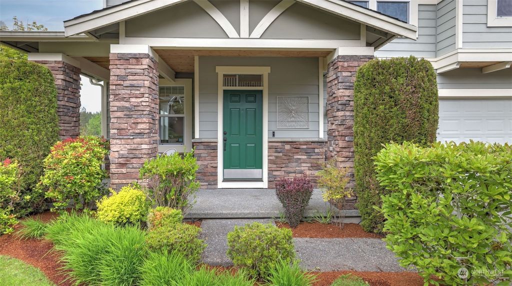 Photo of 255 245th Place NE, Sammamish, WA 98074 (MLS # 2237611)