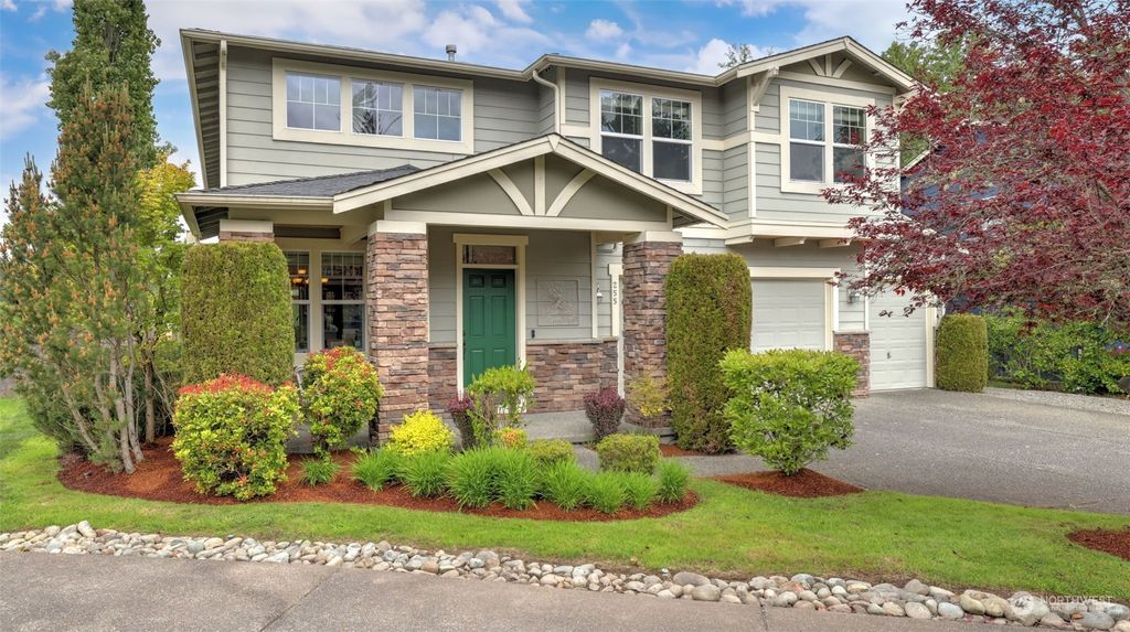 Photo of 255 245th Place NE, Sammamish, WA 98074 (MLS # 2237611)