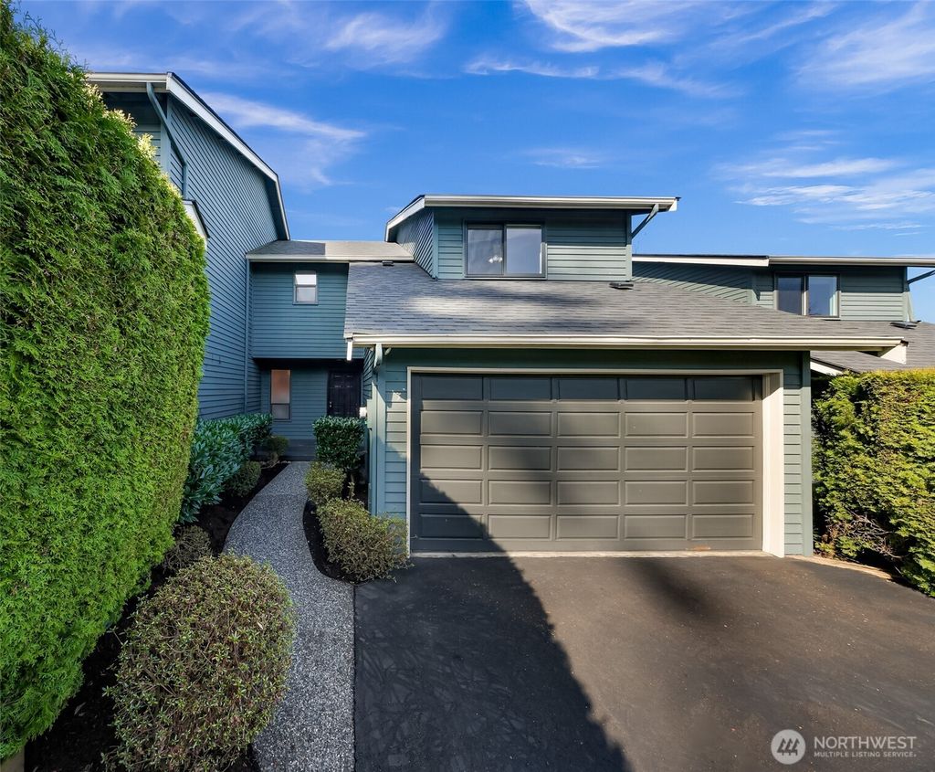 Photo of 3500 Ridgemont Way #3, Bellingham, WA 98229 (MLS # 2499880)