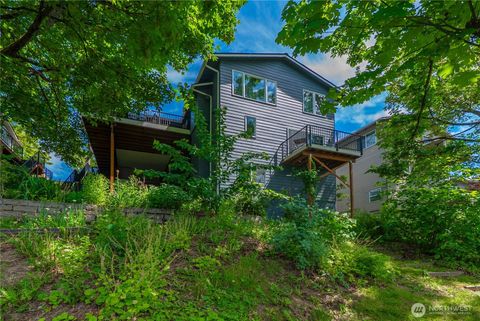 Photo of 5643 16th Avenue SW, Seattle, WA 98106 (MLS # 2527228)