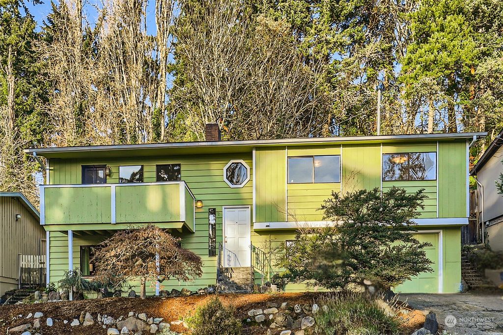 Photo of 212 NW 176th Place, Shoreline, WA 98177 (MLS # 2313767)