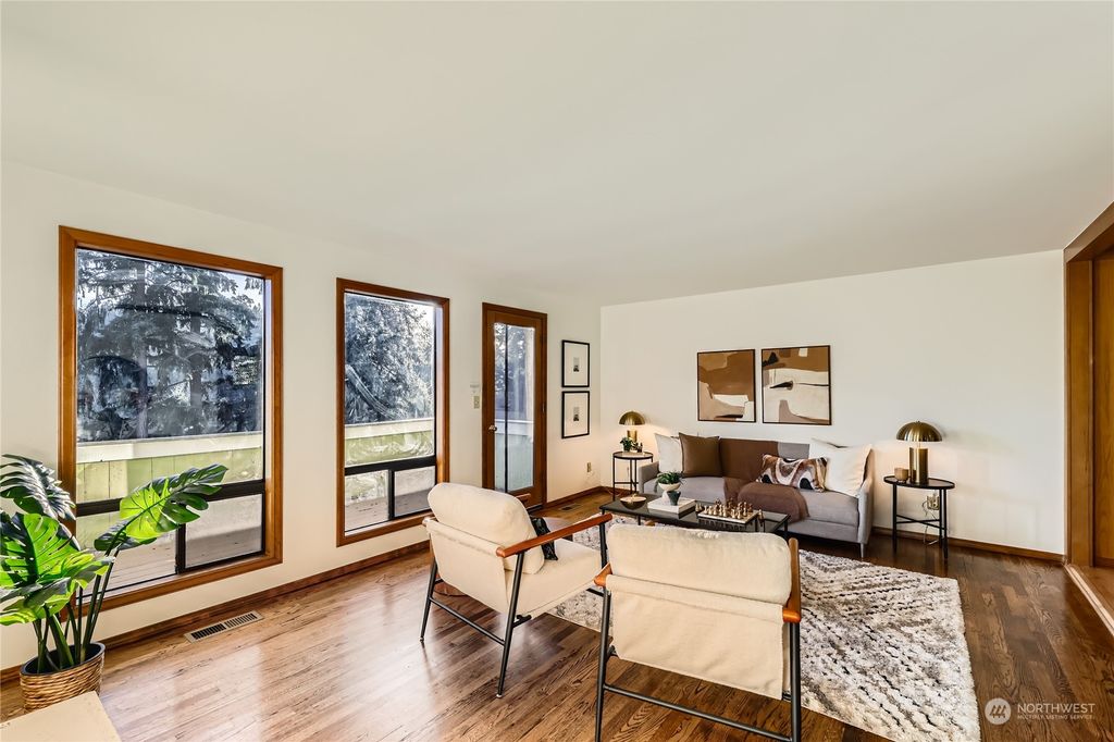 Photo of 212 NW 176th Place, Shoreline, WA 98177 (MLS # 2313767)