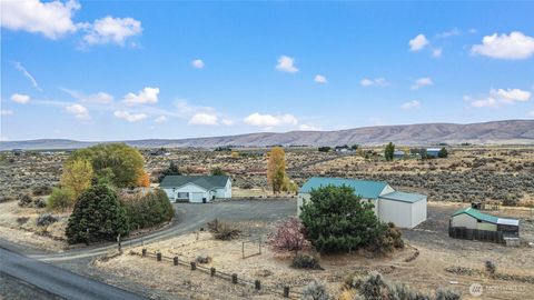 550 Red Tail Road Yakima WA 98908