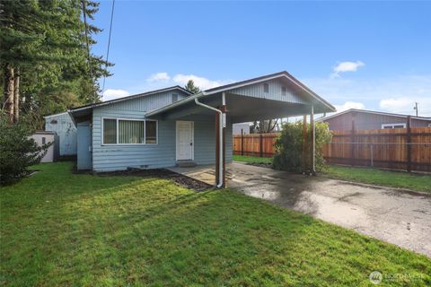 Photo of 418 N 13th Street, Elma, WA 98541 (MLS # 2464798)