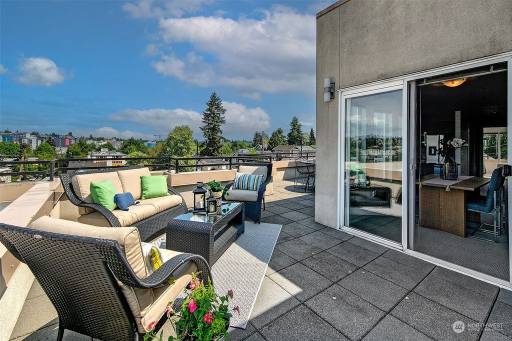 Photo of 225 NE 65th Street #503, Seattle, WA 98115 (MLS # 2072183)