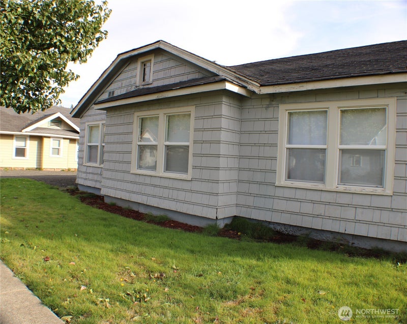 301 Eklund Avenue