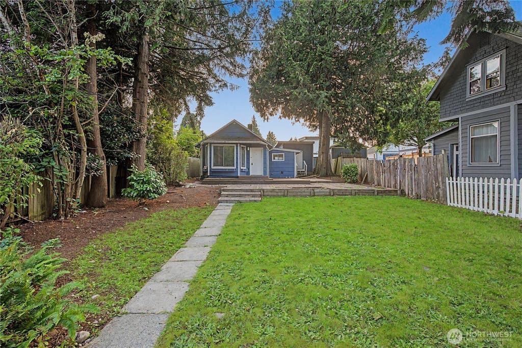 Photo of 10255 41st Avenue SW, Seattle, WA 98146 (MLS # 2557663)