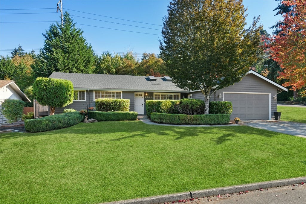 Photo of 3476 77th Place SE, Mercer Island, WA 98040 (MLS # 2597541)