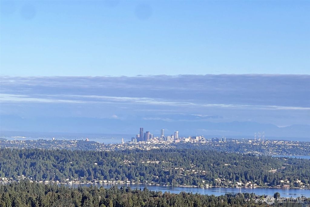 Photo of 5540 143rd Avenue SE, Bellevue, WA 98006 (MLS # 2381651)