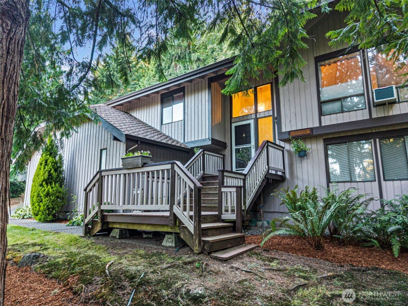 4417 NW Cascade Street