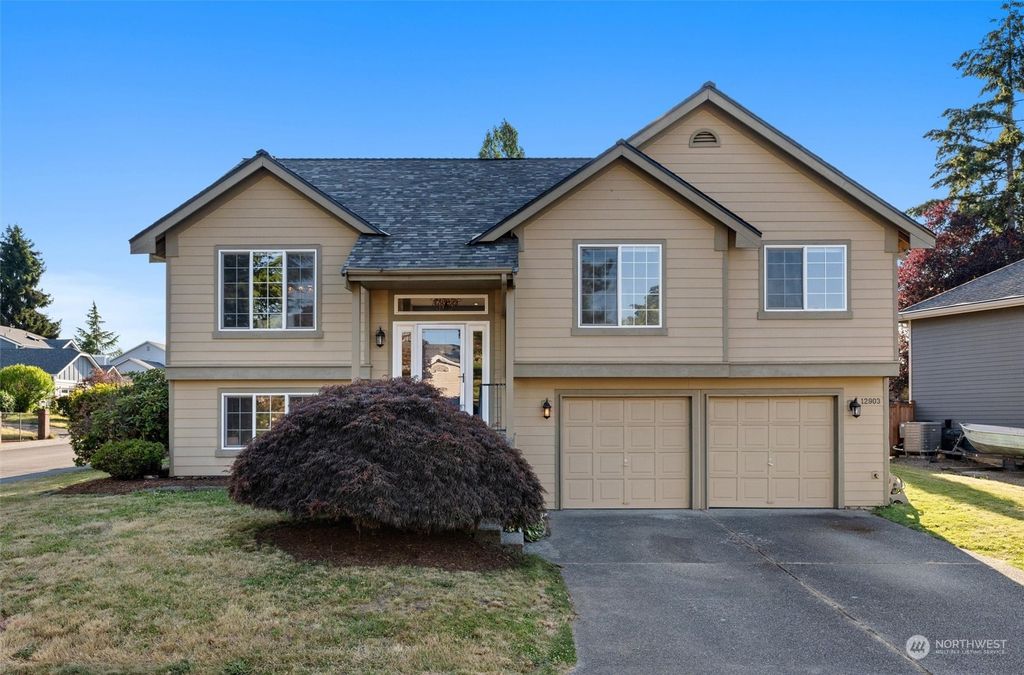 Photo of 12903 86th Avenue NE, Kirkland, WA 98034 (MLS # 2262795)