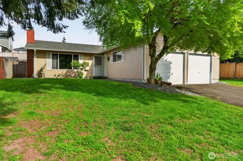 Photo of 30312 10th Avenue S, Federal Way, WA 98003 (MLS # 2513656)