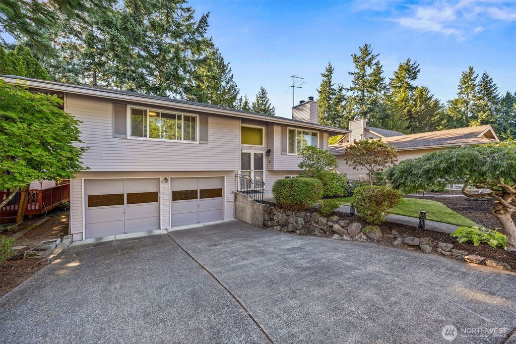 Photo of 24837 13th Avenue S, Des Moines, WA 98198 (MLS # 2424033)
