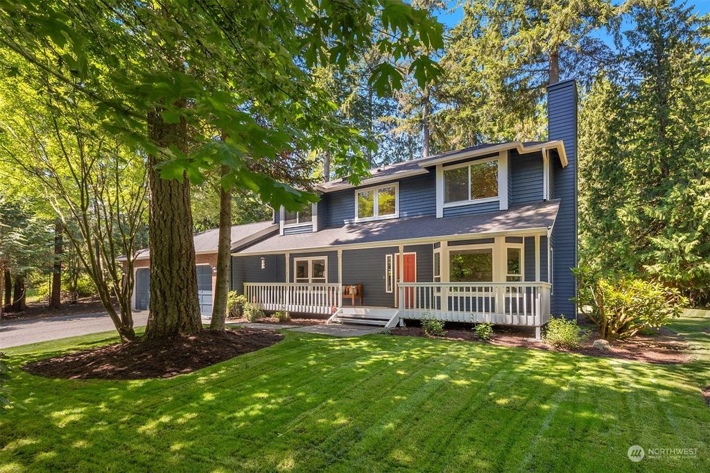 Photo of 17121 205th Avenue NE, Woodinville, WA 98077 (MLS # 2255394)