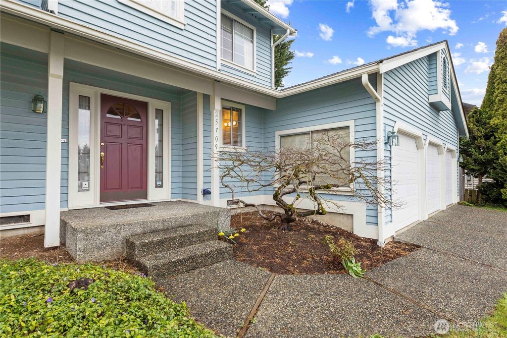 Photo of 25709 118th Place SE, Kent, WA 98030 (MLS # 2473458)