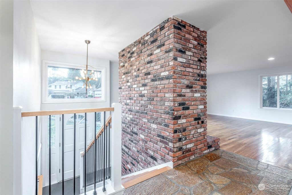 Photo of 3016 SW 325th Place, Federal Way, WA 98023 (MLS # 2190697)