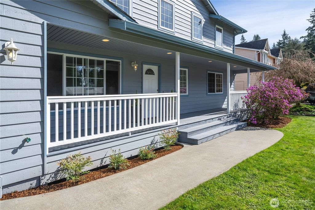 Photo of 11228 161st Court NE, Redmond, WA 98052 (MLS # 2345399)