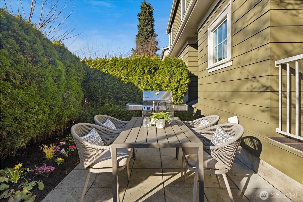Photo of 2010 California Avenue SW #B, Seattle, WA 98116 (MLS # 2338090)