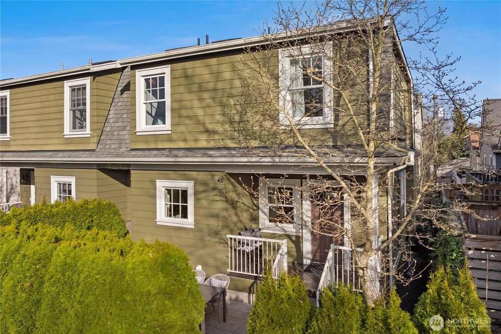 Photo of 2010 California Avenue SW #B, Seattle, WA 98116 (MLS # 2338090)