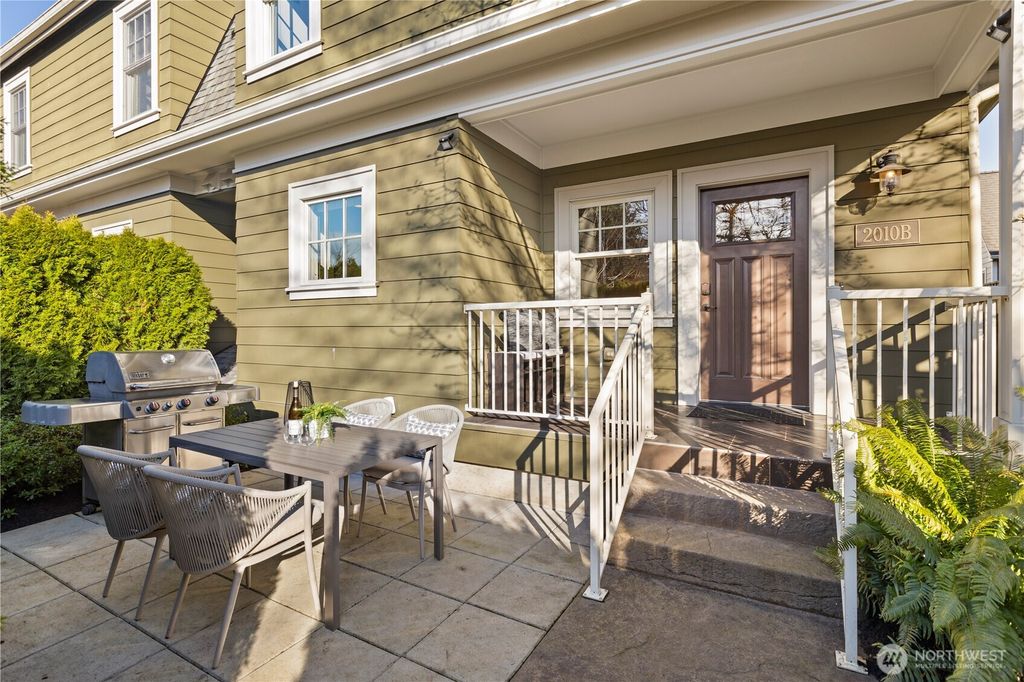 Photo of 2010 California Avenue SW #B, Seattle, WA 98116 (MLS # 2338090)