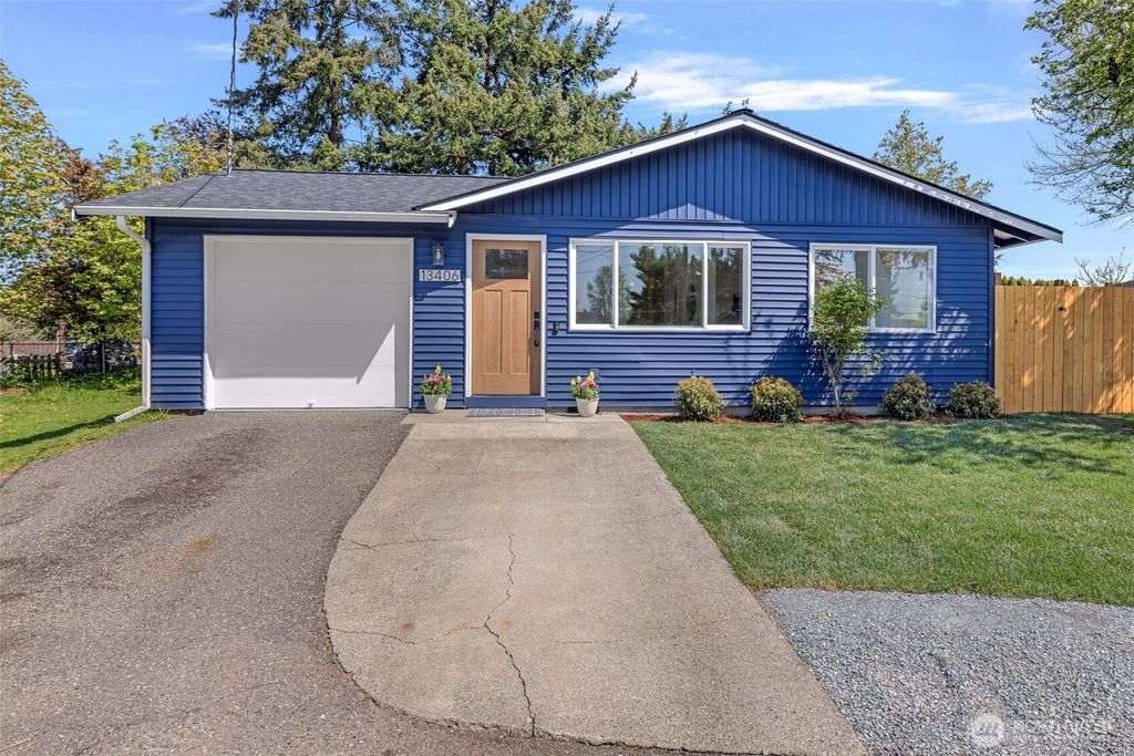 Photo of 13406 25th Place S, SeaTac, WA 98168 (MLS # 2364231)