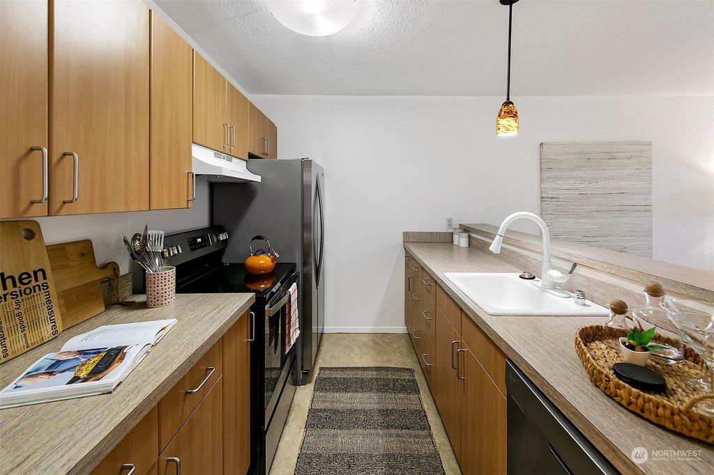 Photo of 5844 NE 75th Street #B 201, Seattle, WA 98115 (MLS # 2191463)