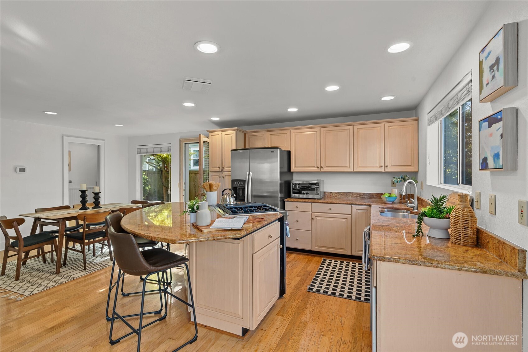 Seattle, Washington 98116, United States, 3 Bedrooms Bedrooms, ,2 BathroomsBathrooms,Residential,Active,221419