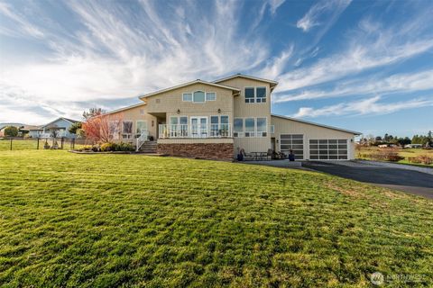 Photo of 1031 Spyglass Lane, Sequim, WA 98382 (MLS # 2478955)