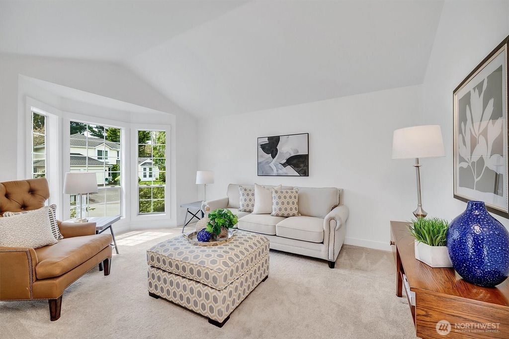 Photo of 24422 SE 46th Court, Sammamish, WA 98029 (MLS # 2504077)