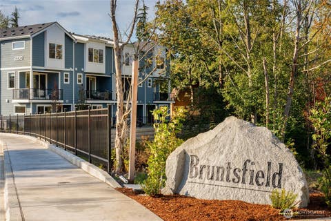 Photo of 14424 Madison Way #F1, Lynnwood, WA 98087 (MLS # 2545437)