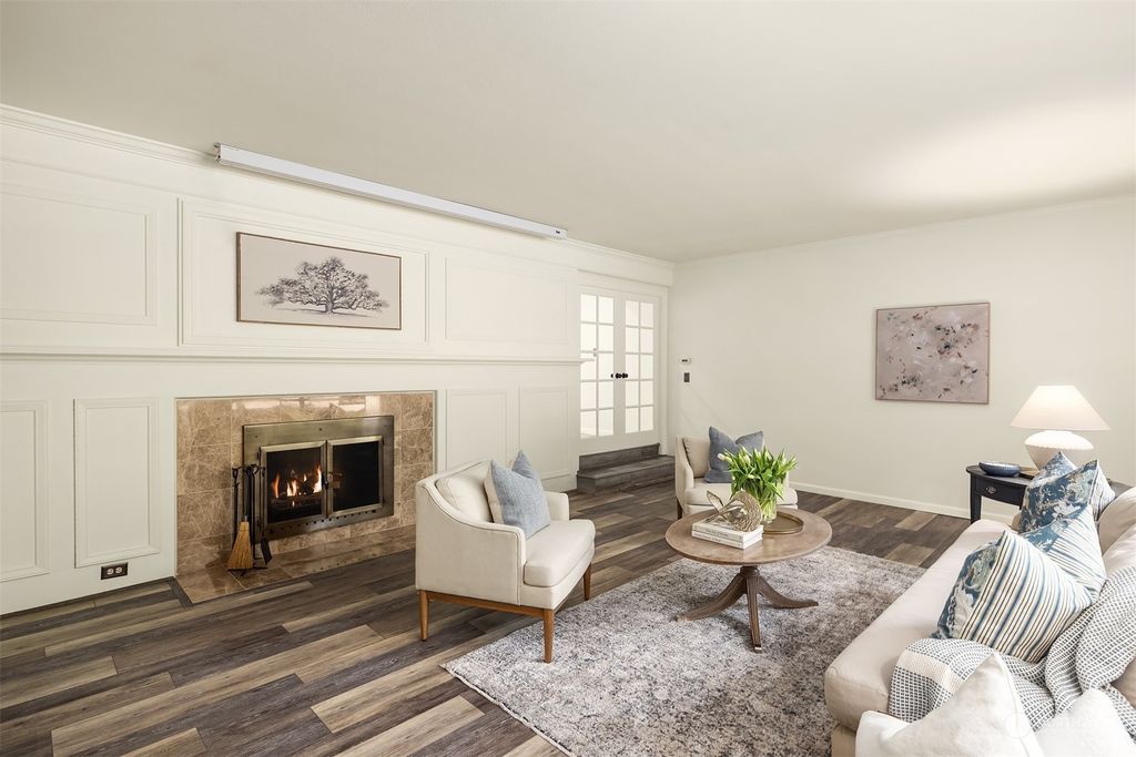 Photo of 10415 SE 29th Street, Bellevue, WA 98004 (MLS # 2324236)
