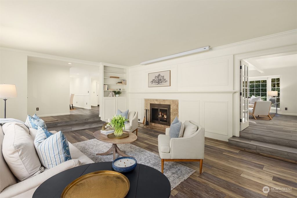 Photo of 10415 SE 29th Street, Bellevue, WA 98004 (MLS # 2324236)