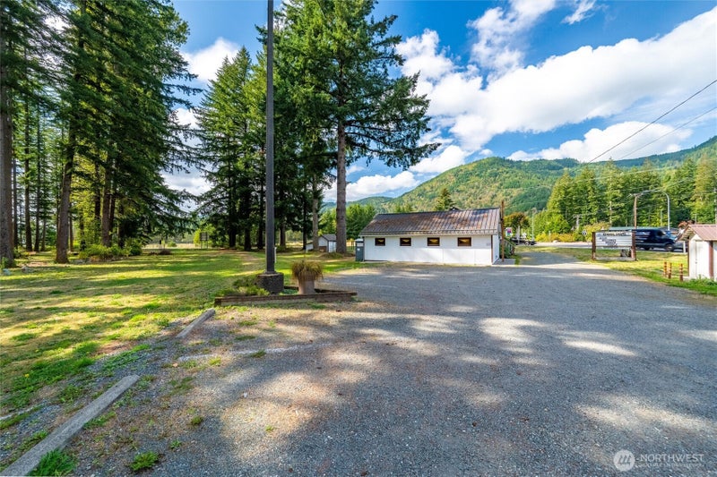 6449 Mt Baker Highway